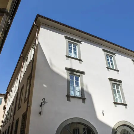 Palazzo Dipinto 4* Lucca