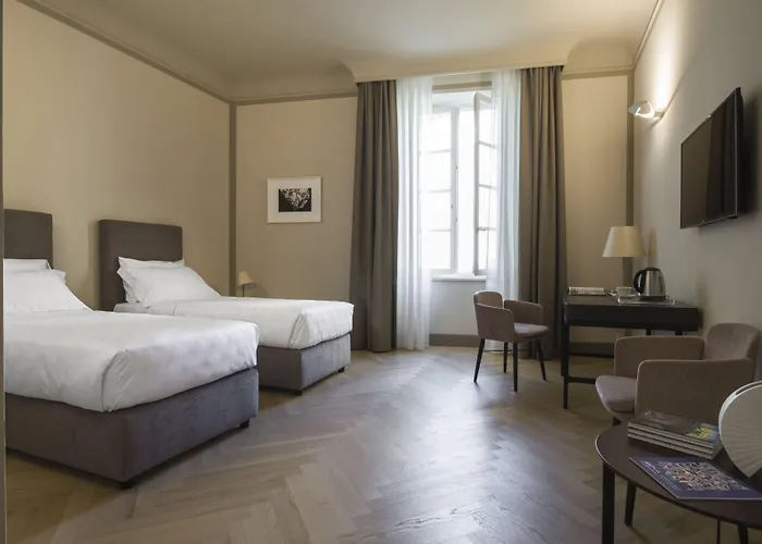 Palazzo Dipinto Lucques