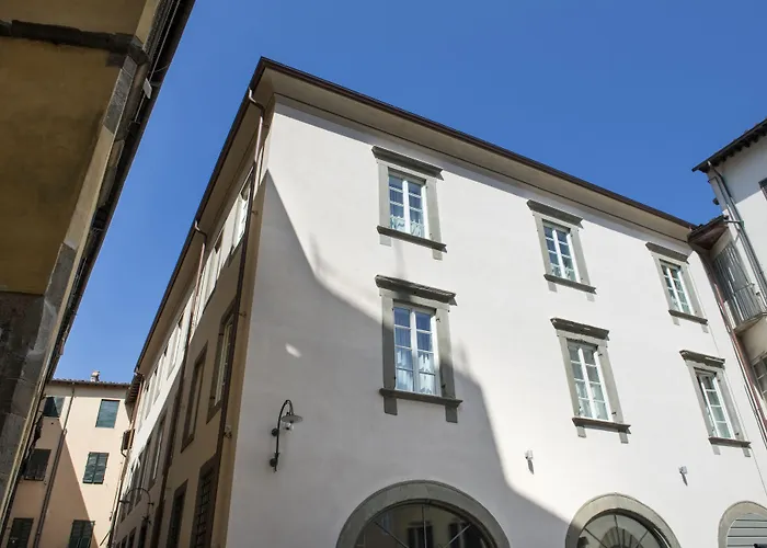 Palazzo Dipinto 4* Lucques