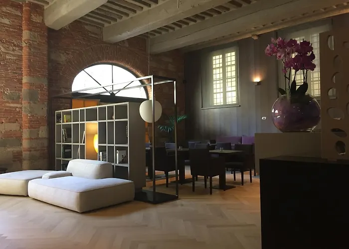 Palazzo Dipinto Hotel Lucques