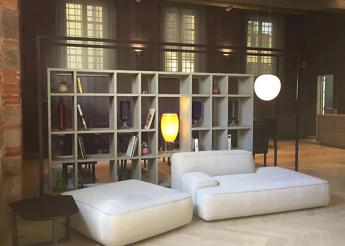 Palazzo Dipinto Lucques