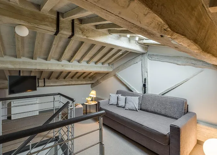 Palazzo Dipinto Hotel 4*