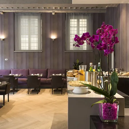 Palazzo Dipinto Hotel Lucca