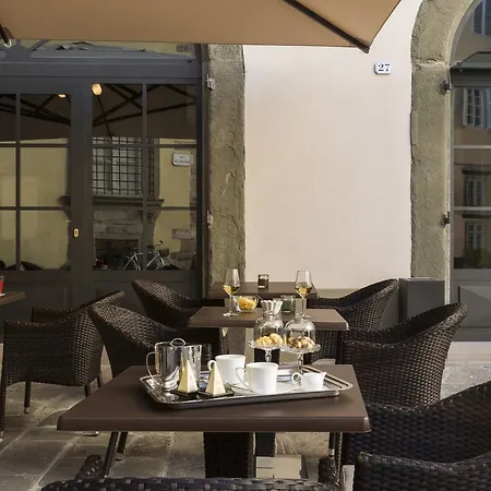 迪品脱广场酒店 4*