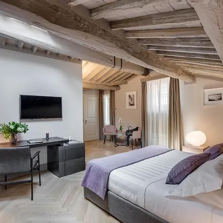 Palazzo Dipinto 4* Lucca