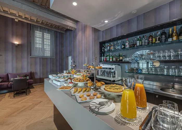 Palazzo Dipinto 4* Lucca